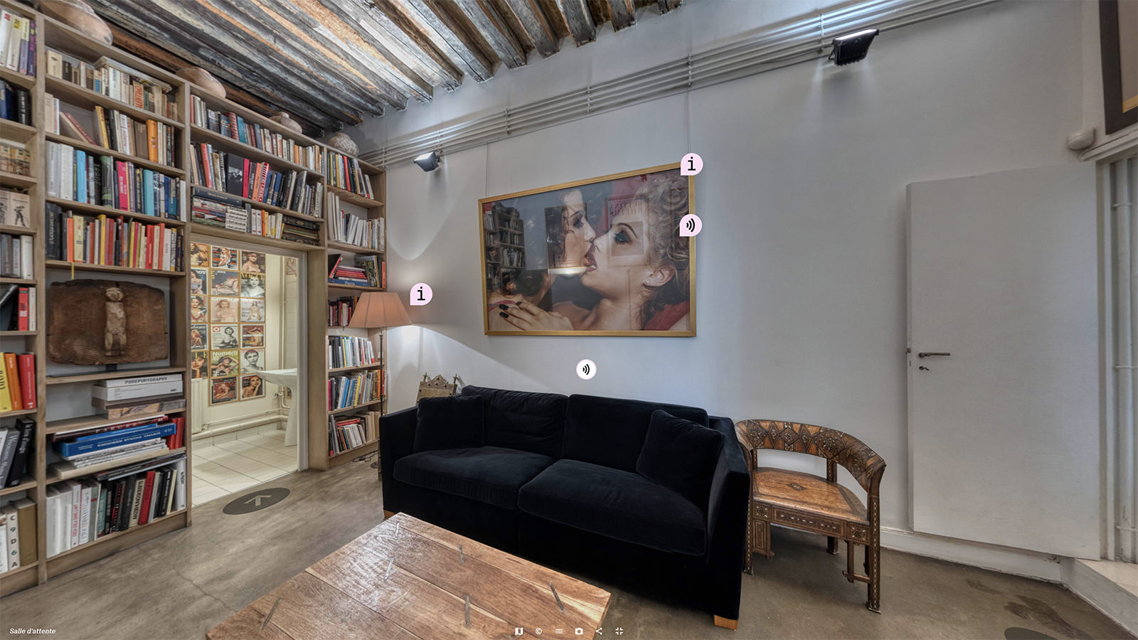 Visite virtuelle Bettina Rheims — Cliquez pour explorer le studio en 360°